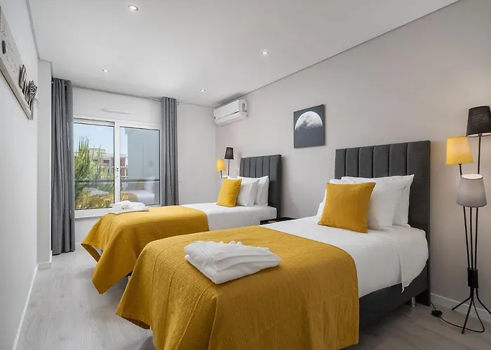 Ocean View Rooftop Paradise, Tavira *