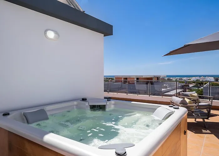 Daire Ocean View Rooftop Paradise, Tavira *